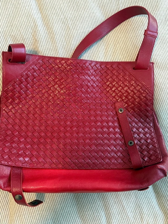 Bottega Veneta Other - Bottega Venetia Intrecciato Shoulder Bag Messenger Bag Red Leather